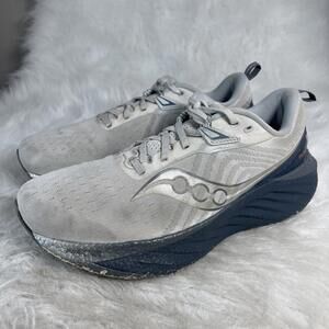 Saucony Triumph 22 Running Shoe in Various Colors Men's US Size 10.5